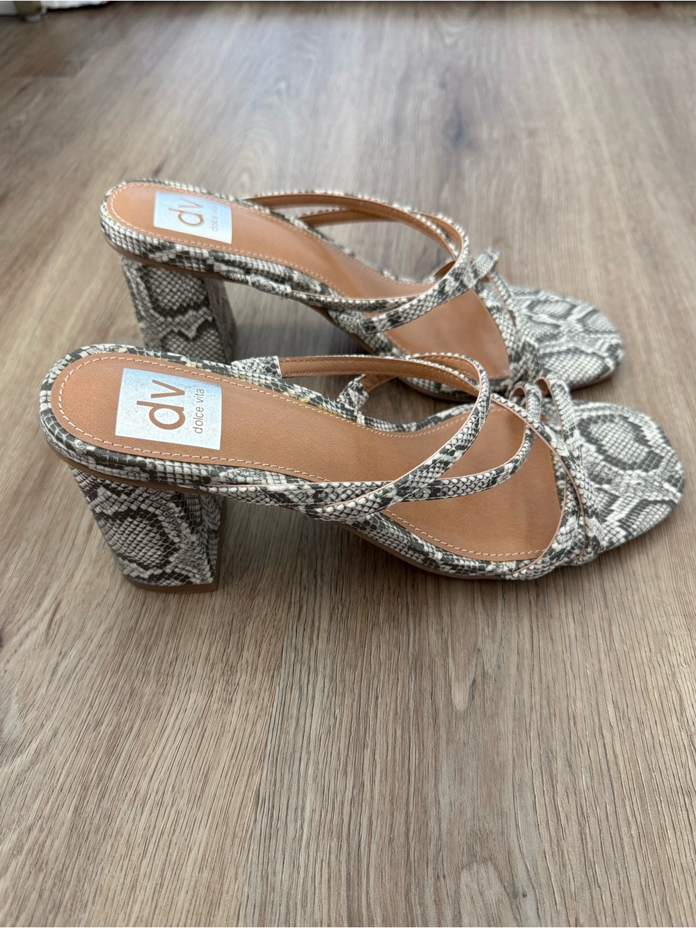 NWOT DV by Dolce Vita Hinx Snake Print Strappy Block Heels - 7